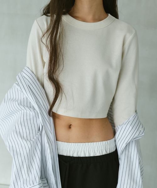 AIC.（エーアイシー）の「ショートレングスロンティー（Tシャツ/カットソー・レディース・ネイビー/ダークブラウン/バーガンディー/ホワイト系/チャコールグレー/ブラック・FREE）」の2枚目の写真