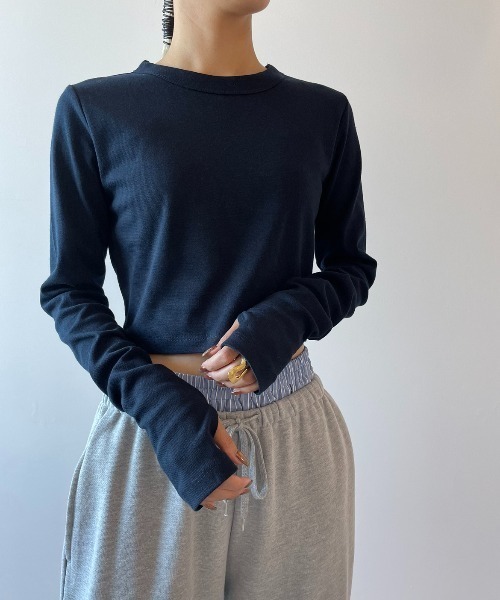 AIC.（エーアイシー）の「ショートレングスロンティー（Tシャツ/カットソー・レディース・ネイビー/ダークブラウン/バーガンディー/ホワイト系/チャコールグレー/ブラック・FREE）」の6枚目の写真