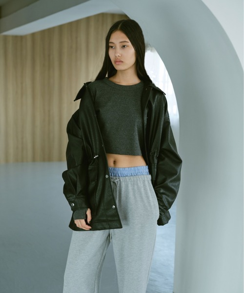 AIC.（エーアイシー）の「ショートレングスロンティー（Tシャツ/カットソー・レディース・ネイビー/ダークブラウン/バーガンディー/ホワイト系/チャコールグレー/ブラック・FREE）」の22枚目の写真