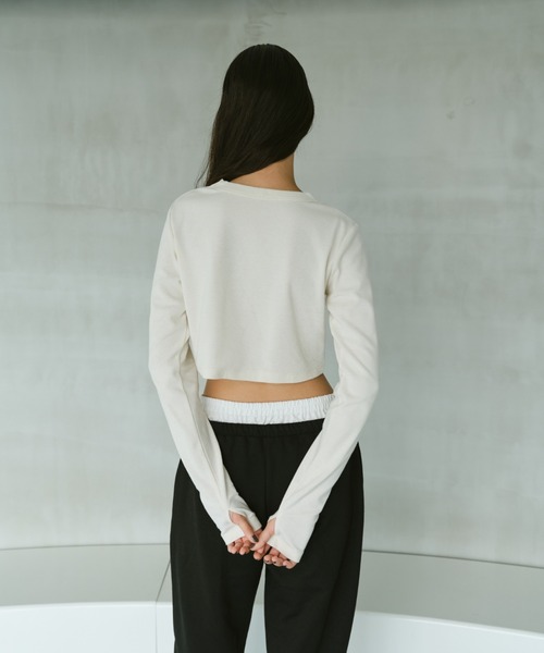 AIC.（エーアイシー）の「ショートレングスロンティー（Tシャツ/カットソー・レディース・ネイビー/ダークブラウン/バーガンディー/ホワイト系/チャコールグレー/ブラック・FREE）」の10枚目の写真