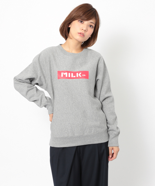 MILKFED.(ミルクフェド)の「CREW SWEAT BAR(スウェット・レディース・ブラック/アッシュ/ネイビー/バーガンディー・ONE SIZE)」の3枚目の写真