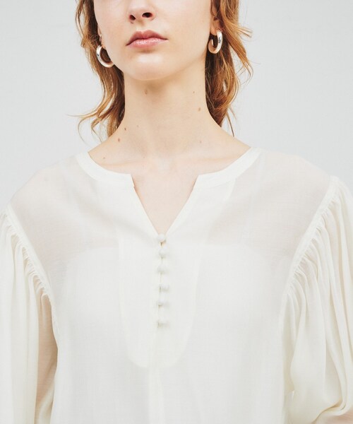 cloenc(クロエンス)の「◆【手洗い可】シアーフォルムブラウス(シャツ/ブラウス・レディース・ブラック/オフホワイト/パープル・02)」の7枚目の写真