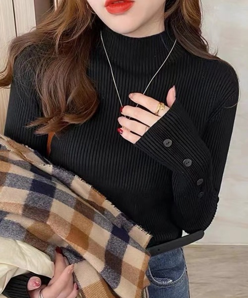 Girly Doll(ガーリードール)の「袖ボタンリブニットトップス(ニット/セーター・レディース・ベージュ/モカ/オレンジ/ホワイト/キャメル/ブラウン/グリーン/グレー/ブルー/ブラック・F)」の3枚目の写真