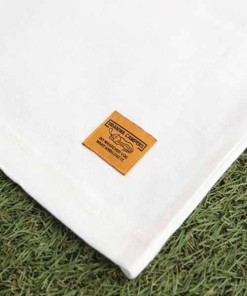 CRAFT STANDARD BOUTIQUE（クラフトスタンダードブティック）の「【ユニセックス】URANIWA CAMPERS/ フィッシングTEE（Tシャツ/カットソー・レディース・ブラック/グレイッシュベージュ/オフホワイト・M/L/XL）」の8枚目の写真