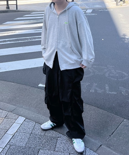 Labordi（ラボード）の「ワンポイントロゴ刺繍 ビッグシルエット ダブルジップアップパーカー フーディー（パーカー・メンズ・チャコールグレー/アッシュグレー/ブラック・M/L）」の18枚目の写真