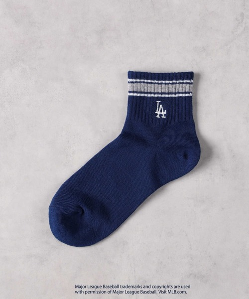 Right-on(ライトオン)の「MLB(エムエルビー)ロゴラインソックス(ソックス/靴下・キッズ・ブルー/ネイビー/ブラウン・23-25/21-23)」の3枚目の写真