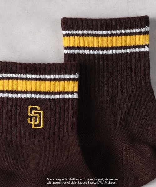 Right-on(ライトオン)の「MLB(エムエルビー)ロゴラインソックス(ソックス/靴下・キッズ・ブルー/ネイビー/ブラウン・23-25/21-23)」の4枚目の写真
