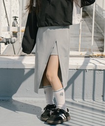 URBAN CHERRY（アーバンチェリー）の「【U.TRACK】インナーパンツ付きスリットタイトロングスカート（スカート・キッズ）」