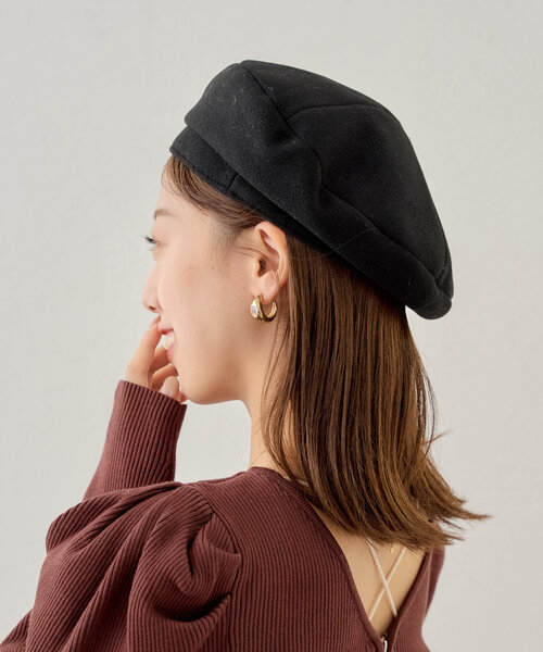 Chico（チコ）の「【取り外し可】ロゴブローチ付きベレー帽（ハット