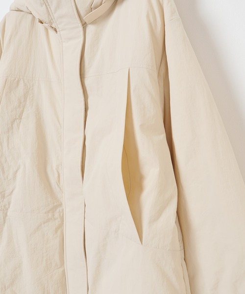 Honeys（ハニーズ）の「【非フッ素撥水加工】モンスターブルゾン（ダウンジャケット/コート・レディース・アイボリー/ブラック/カーキ/グレー・M/L）」の5枚目の写真