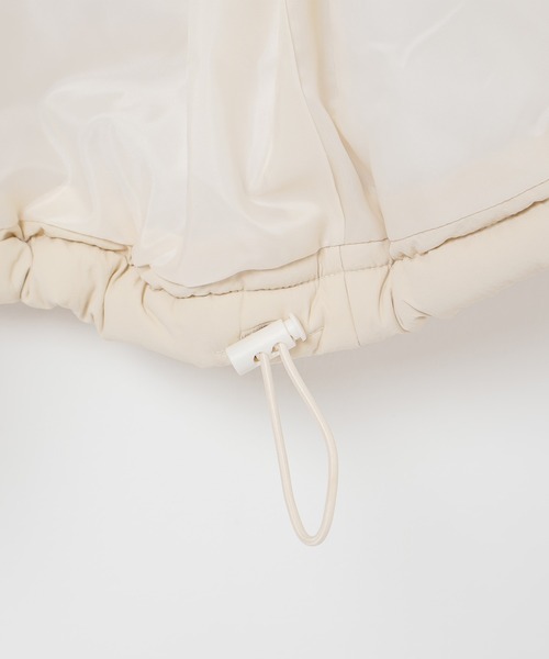 Honeys（ハニーズ）の「【非フッ素撥水加工】モンスターブルゾン（ダウンジャケット/コート・レディース・アイボリー/ブラック/カーキ/グレー・M/L）」の6枚目の写真