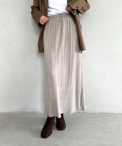 MYMOOD.（マイムード）の「ベロアIラインロングスカート（スカート・レディース・ブラック/グレイッシュベージュ・FREE）」の10枚目の写真