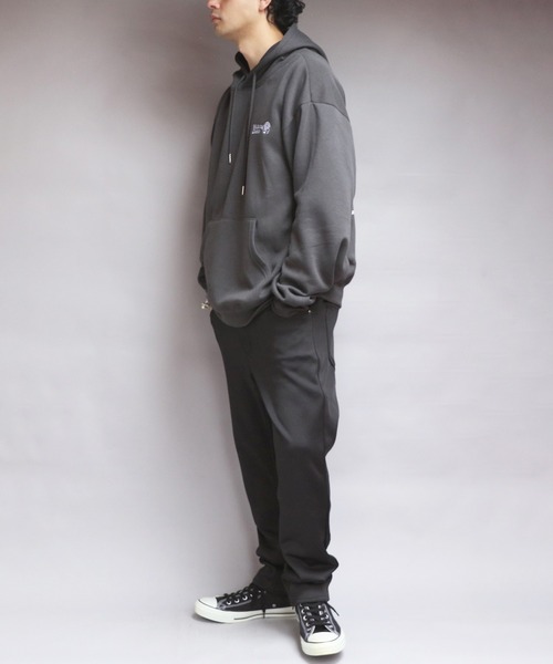 ８(eight)（エイト）の「裏起毛WALKING DONUTプルパーカー（パーカー・メンズ・スミクロ/ホワイト/ブラック・MEDIUM/X-LARGE/LARGE）」の7枚目の写真