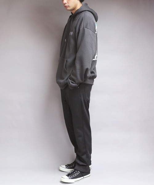 ８(eight)（エイト）の「裏起毛WALKING DONUTプルパーカー（パーカー・メンズ・スミクロ/ホワイト/ブラック・MEDIUM/X-LARGE/LARGE）」の8枚目の写真