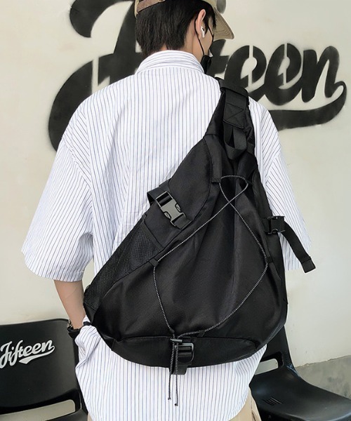 link lot（リンクロット）の「【A4サイズ対応】ドロストワンショルダーバッグ 大容量 ボディバッグ 男女兼用（ショルダーバッグ・メンズ・グレー/ブラック/ネイビー・F）」の2枚目の写真