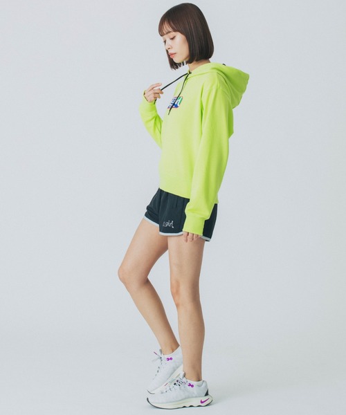 X-girl（エックスガール）の「X-GIRL/エックスガール クロップド丈パーカー 155251012002（パーカー・レディース・ライトブルー/グレー/ホワイト/ライム/オレンジ/ライトイエロー・L/M）」の14枚目の写真