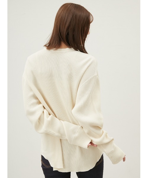 Mila Owen(ミラオーウェン)の「ワッフルヘンリーカットトップス【手洗い可能】(Tシャツ/カットソー・レディース・ブルー/ネイビー/ホワイト/ピンク・FREE)」の8枚目の写真