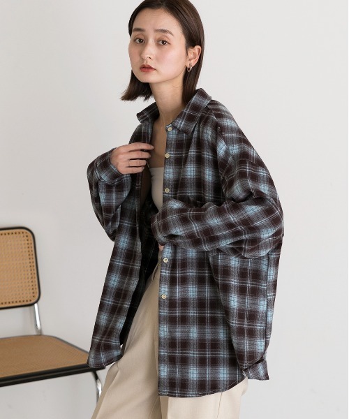 ad thie(アドティエ)の「オーバーサイズ チェックシャツ(シャツ/ブラウス・レディース・ブラック/ブルー/レッド/ブラウン・FREE)」の3枚目の写真