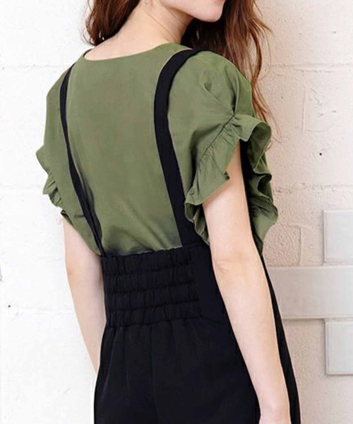 aquagarage（アクアガレージ）の「涼しげ素材のラッフルスリーブVネックブラウス（シャツ/ブラウス・レディース・オフホワイト/カーキ/ブラック/キャメル/ベージュ・M/L/S）」の4枚目の写真