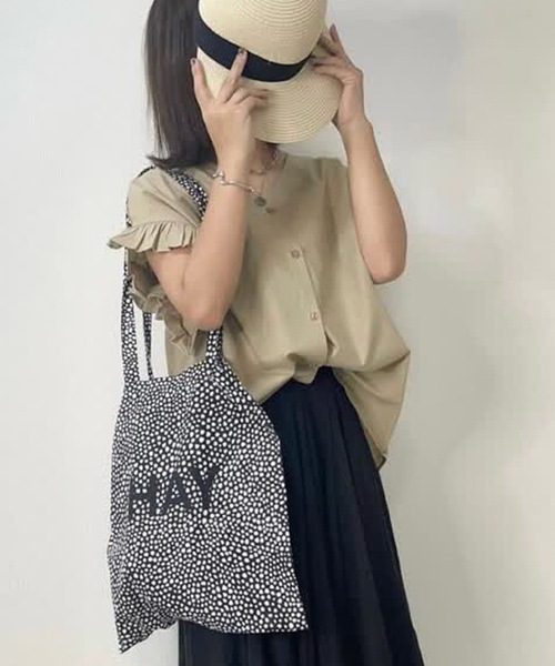 aquagarage（アクアガレージ）の「涼しげ素材のラッフルスリーブVネックブラウス（シャツ/ブラウス・レディース・オフホワイト/カーキ/ブラック/キャメル/ベージュ・M/L/S）」の15枚目の写真