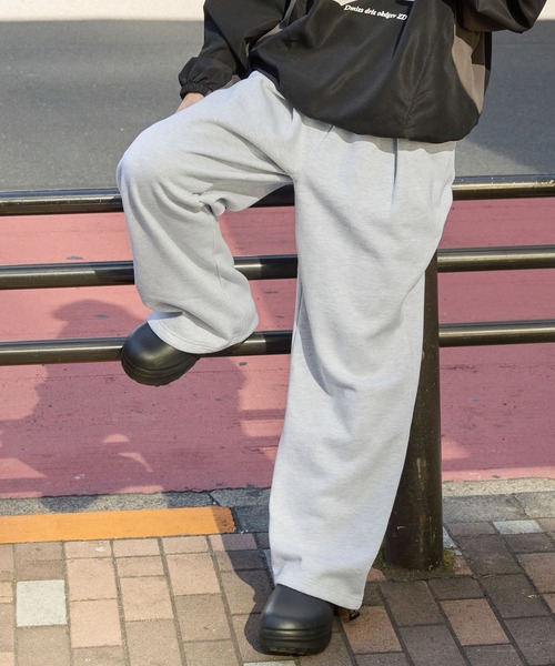 タックワイド裾ドローコードストレートスウェットパンツ MONO