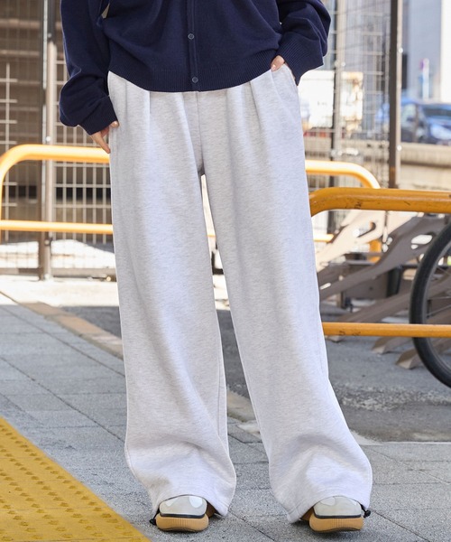 タックワイド裾ドローコードストレートスウェットパンツ MONO