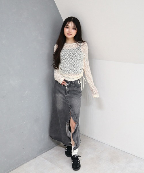 CECIL McBEE（セシルマクビー）の「フロントスリットデニムスカート（デニムスカート・レディース・ブラック/ケミカルウォッシュ・64/61）」の2枚目の写真