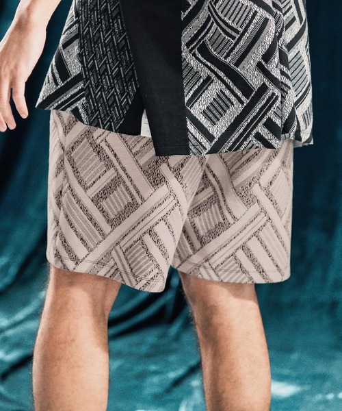 ANGENEHM(アンゲネーム)の「mp13336-Geometric jacquard fabric shorts ショートパンツ(その他パンツ・メンズ・ブラック/キナリ・S/M/L)」の11枚目の写真
