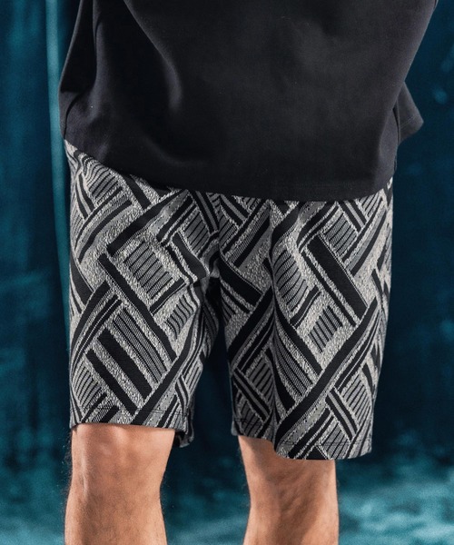 ANGENEHM(アンゲネーム)の「mp13336-Geometric jacquard fabric shorts ショートパンツ(その他パンツ・メンズ・ブラック/キナリ・S/M/L)」の5枚目の写真