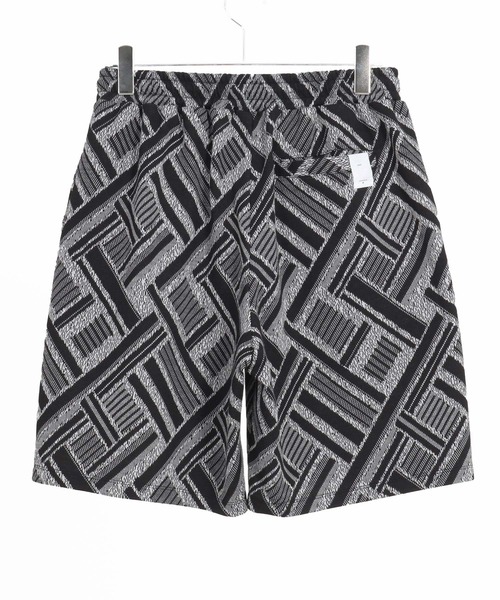 ANGENEHM(アンゲネーム)の「mp13336-Geometric jacquard fabric shorts ショートパンツ(その他パンツ・メンズ・ブラック/キナリ・S/M/L)」の17枚目の写真