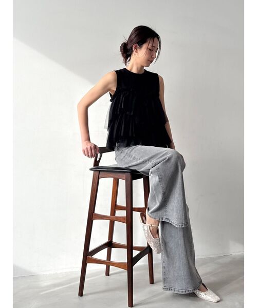 OUNNOUN（オウンノウン）の「【OUNNOUN】デザインペプラムタンクトップ（Tシャツ/カットソー・レディース・ブラック/ライトブルー/ホワイト・FREE）」の15枚目の写真