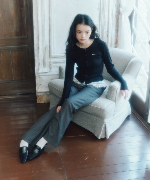 FCMM（エフシーエムエム）の「GLITTER ROUND NECK CARDIGAN/グリッダーラウンドネックカーディガン（カーディガン/ボレロ・レディース・ホワイト/ブラック/グレー・MEDIUM/SMALL）」の5枚目の写真