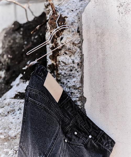WISM（ウィズム）の「WISM ORIGINAL PRODUCT BAGGY DENIM PANT 1（デニムパンツ・メンズ・ベージュ/ブラック/ブルー・32/30/34）」の14枚目の写真
