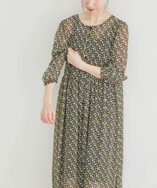 ITEMS URBANRESEARCH（アイテムズ アーバンリサーチ）の「フラワープリントシフォンワンピース（ワンピース・レディース・ブラック/オレンジ・FREE）」の15枚目の写真