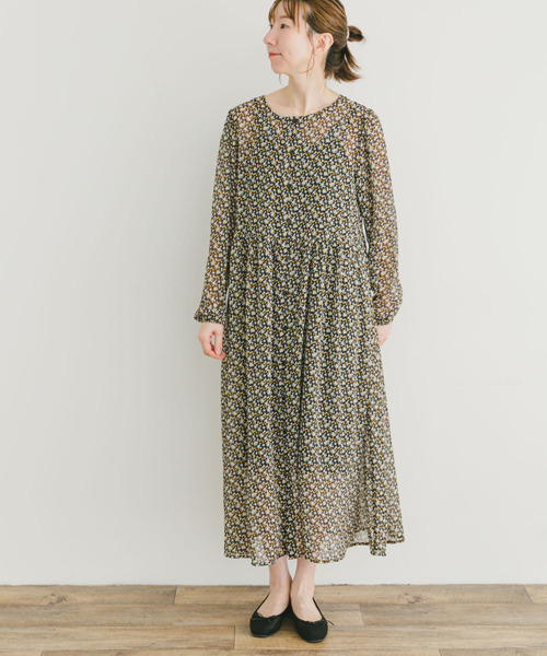 ITEMS URBANRESEARCH（アイテムズ アーバンリサーチ）の「フラワープリントシフォンワンピース（ワンピース・レディース・ブラック/オレンジ・FREE）」の16枚目の写真