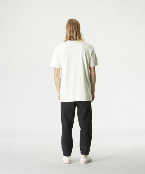 PICTURE ORGANIC CLOTHING(ピクチャーオーガニッククロージング)の「【PICTURE/ピクチャー】AUTHENTIC TEE/半袖マウンテンロゴTシャツ(Tシャツ/カットソー・メンズ・ホワイト系その他/ダークブルー/イエロー・MEDIUM/LARGE/X-LARGE)」の5枚目の写真