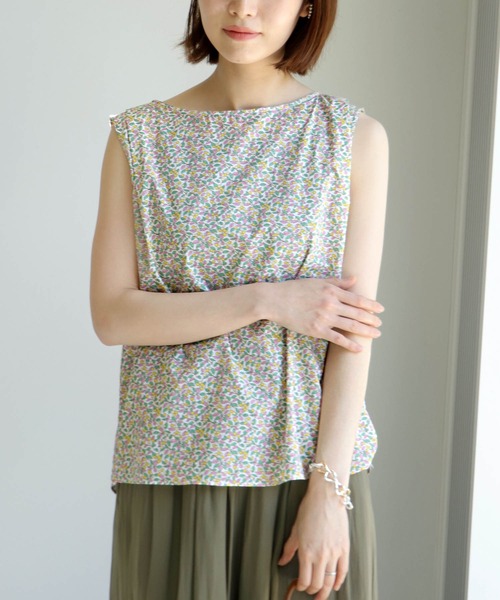 Jines(ジネス)の「リバティプリント ノースリーブブラウス(シャツ/ブラウス・レディース・ブルー/ピンク・38)」の1枚目の写真