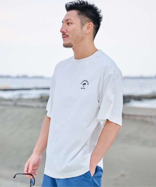 Sunny Smith(サニースミス)の「【SUNNY SMITH】ヤシの木アーチロゴワンポイント刺繍Tシャツ(Tシャツ/カットソー・メンズ・スモークグレー/ホワイト/ホワイト系その他・LARGE/MEDIUM)」の15枚目の写真