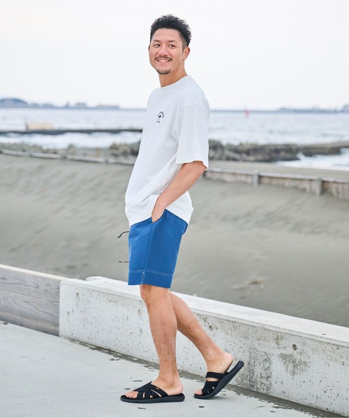 Sunny Smith(サニースミス)の「【SUNNY SMITH】ヤシの木アーチロゴワンポイント刺繍Tシャツ(Tシャツ/カットソー・メンズ・スモークグレー/ホワイト/ホワイト系その他・LARGE/MEDIUM)」の16枚目の写真