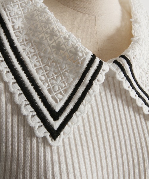 tocco closet（トッコ　クローゼット）の「【ZOZO限定】2WAYラインレース襟付きリブニット半袖トップス（ニット/セーター・レディース・ブラック/ライトブルー/オフホワイト/コーラルピンク/ネイビー・M）」の7枚目の写真