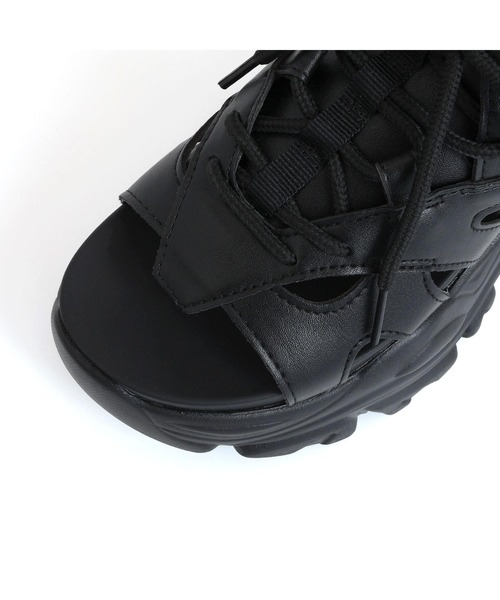 JENNI（ジェニィ）の「【リバイバルアイテム】厚底スニーカー風スポサン（サンダル・キッズ・ブラック/オフホワイト・24cm/23cm/22cm）」の6枚目の写真