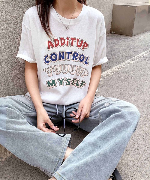 LOWO(ロワ)の「綿混英字プリントオーバーサイズTシャツ カットソー(Tシャツ/カットソー・レディース・ホワイト/グレー・FREE)」の1枚目の写真