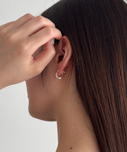 CANAL JEAN（キャナルジーン）の「Pt　Arcフープピアス（ピアス（両耳用）・レディース・ゴールド/シルバー・ONE SIZE）」の2枚目の写真