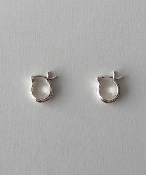 CANAL JEAN（キャナルジーン）の「Pt　Arcフープピアス（ピアス（両耳用）・レディース・ゴールド/シルバー・ONE SIZE）」の3枚目の写真