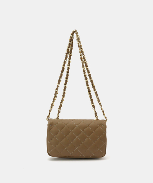 La TOTALITE(ラトータリテ)の「MILOS / ミロス キルティングチェーンバッグ(ショルダーバッグ・レディース・ベージュ/ブラック・FREE)」の13枚目の写真