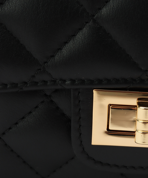 La TOTALITE(ラトータリテ)の「MILOS / ミロス キルティングチェーンバッグ(ショルダーバッグ・レディース・ベージュ/ブラック・FREE)」の21枚目の写真