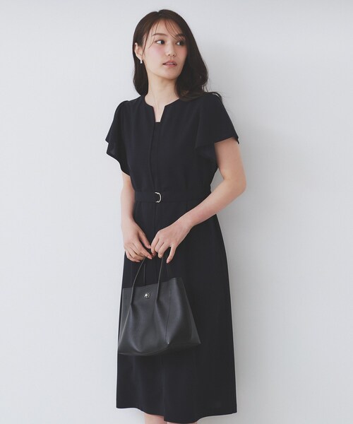 【terrace】未使用品フリルシアースリーブワンピース　カーキ セール】フルーエントカルゼ×シフォン フリルシアースリーブ