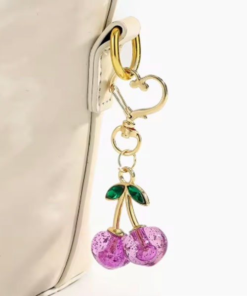 coach チェリー型キーホルダー ラメ　グリッター COACH】コーチ レジン メタル チェリー さくらんぼ モチーフ