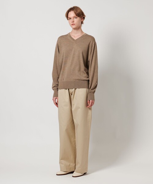 LOEFF(ロエフ)の「<LOEFF>16ゲージ Vネック ニット(ニット/セーター・レディース・オフホワイト/ベージュ/グレー系・FREE)」の10枚目の写真