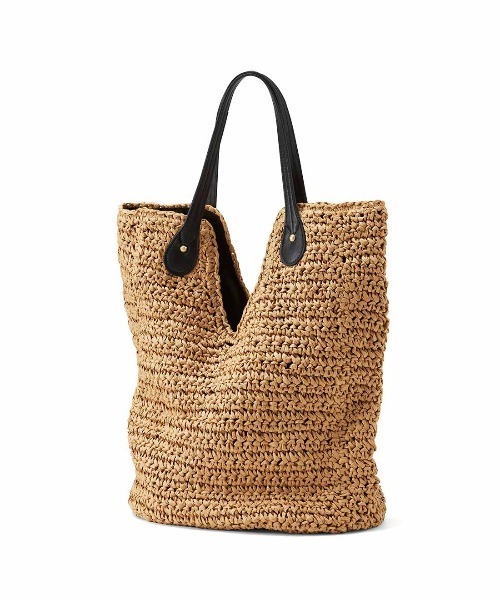 IEDIT（イディット）の「ＩＥＤＩＴ　軽やかに持ててたっぷり入る　手編みペーパートートバッグ〈ブラウンカラー〉（トートバッグ・レディース・ブラウン・ONE SIZE）」の3枚目の写真